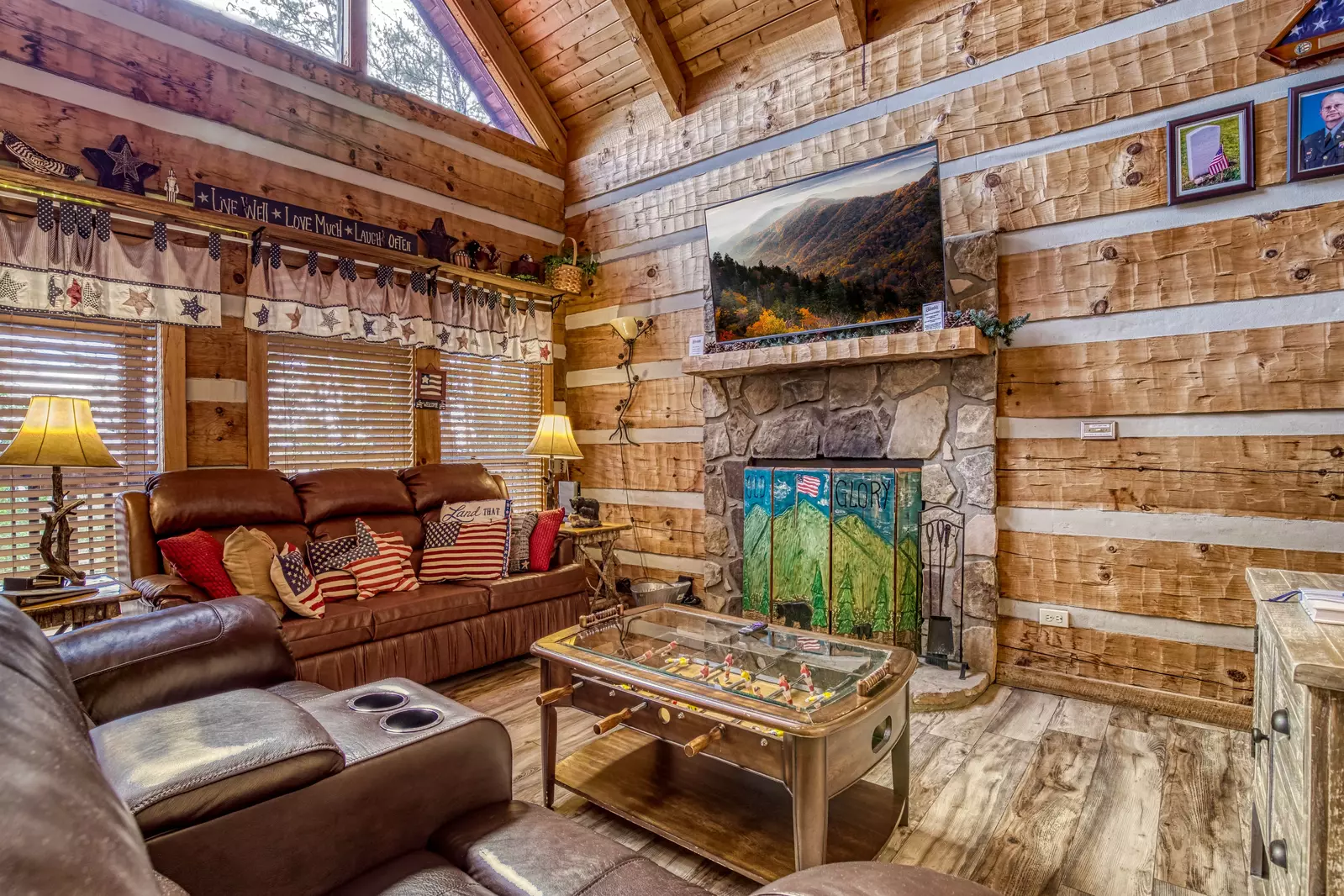 Old Glory living room with vaulted ceilings 