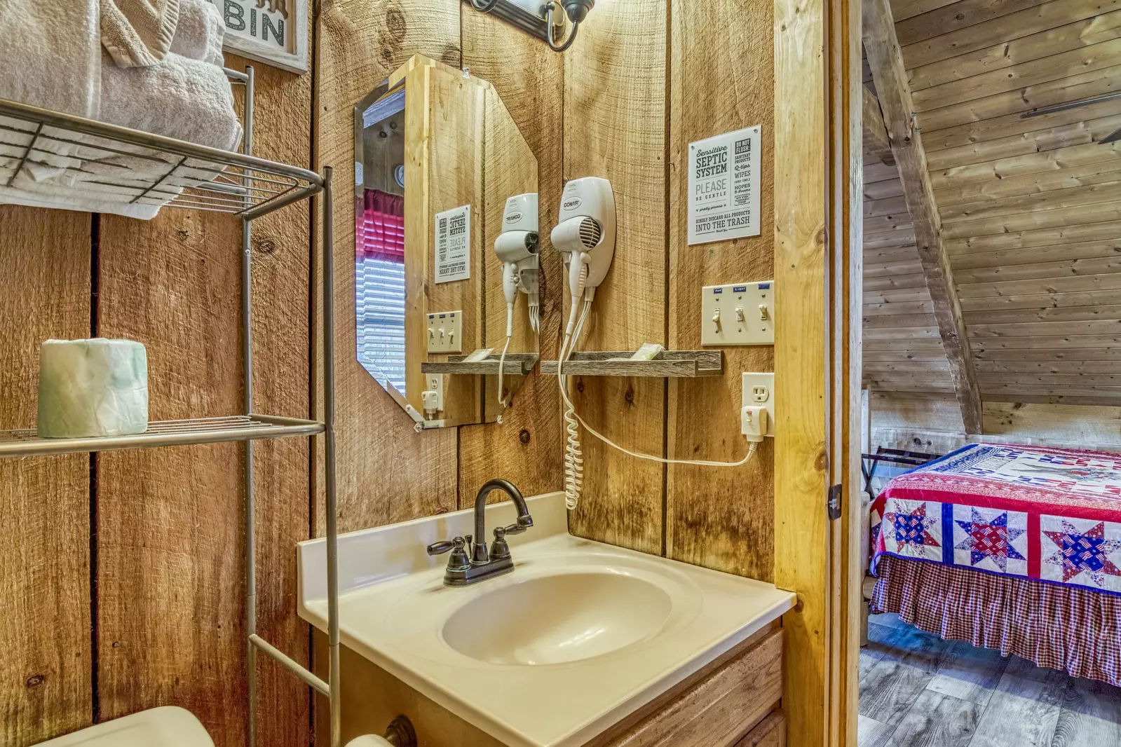 Old Glory loft area bathroom