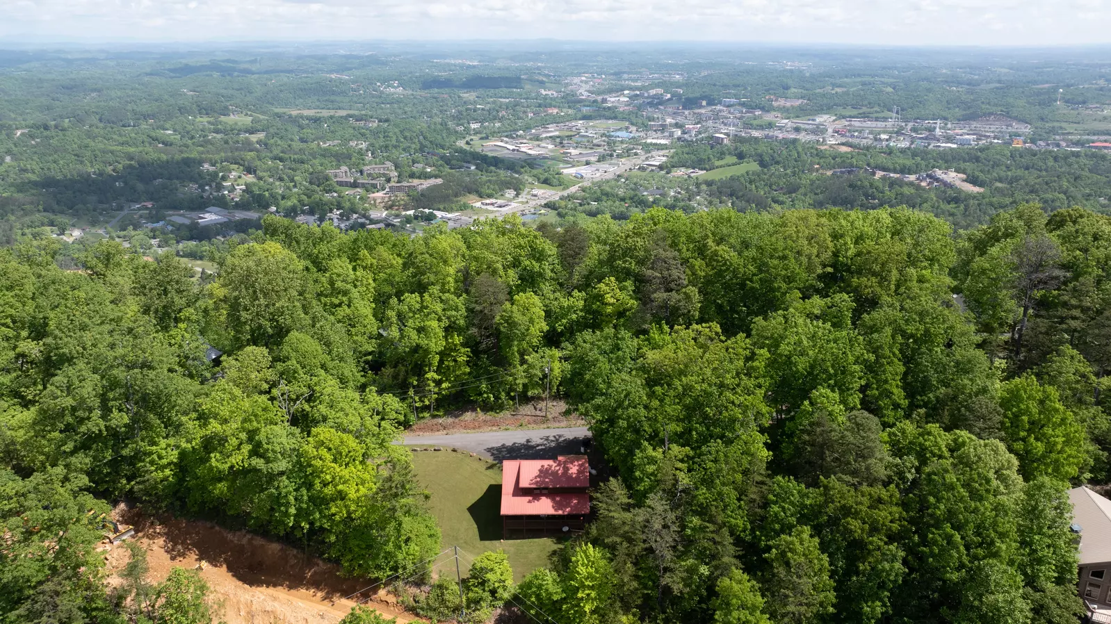 Outskirts of Heaven is convenient to the Pigeon Forge Parkway