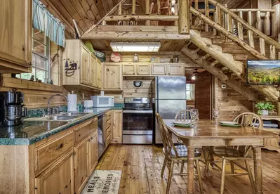 Possum Moon - Fully furnished kitchen with stainless steel appliances
