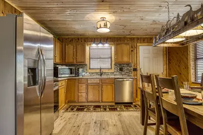 Lakeview fully furnished kitchen