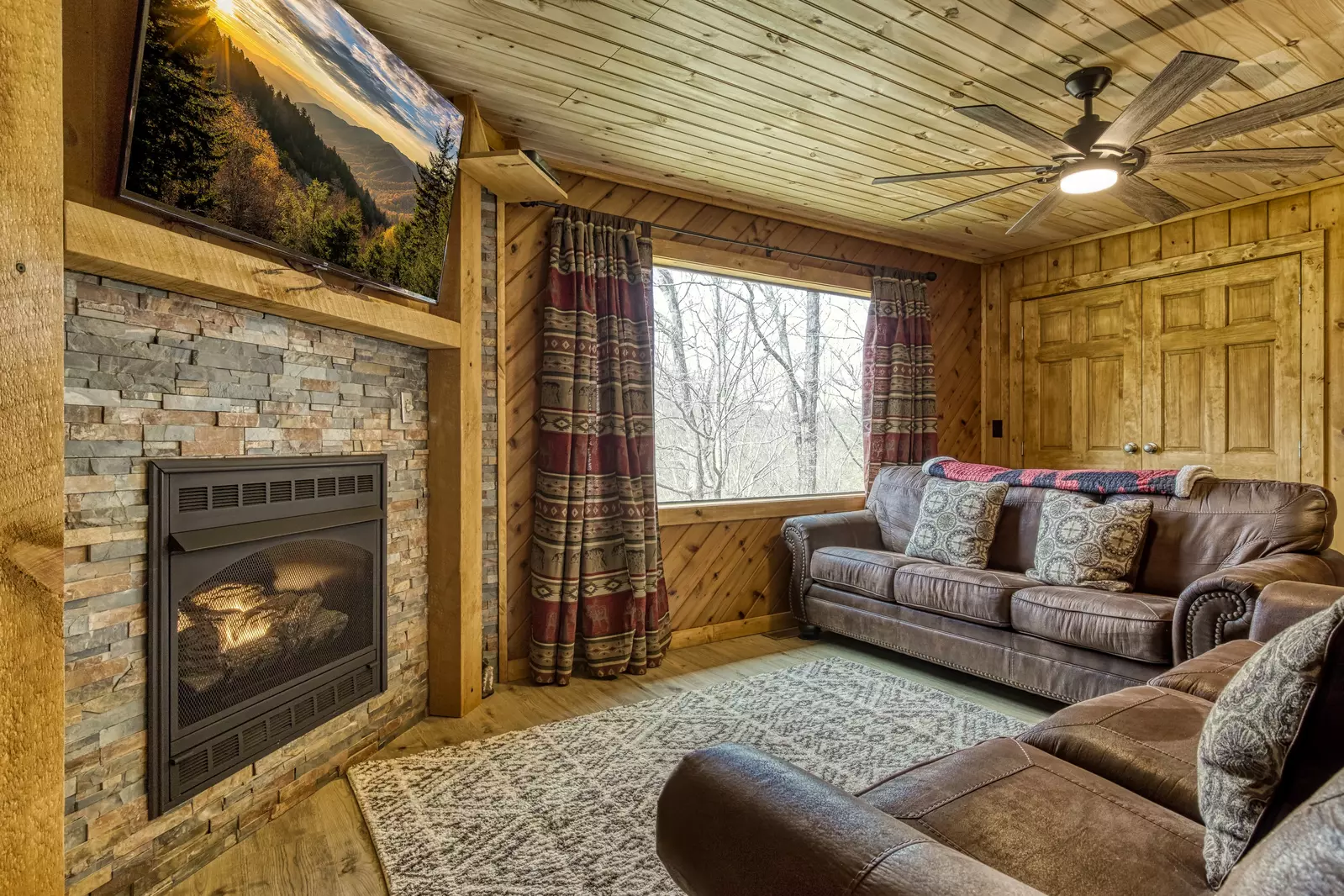 Lakeview living room