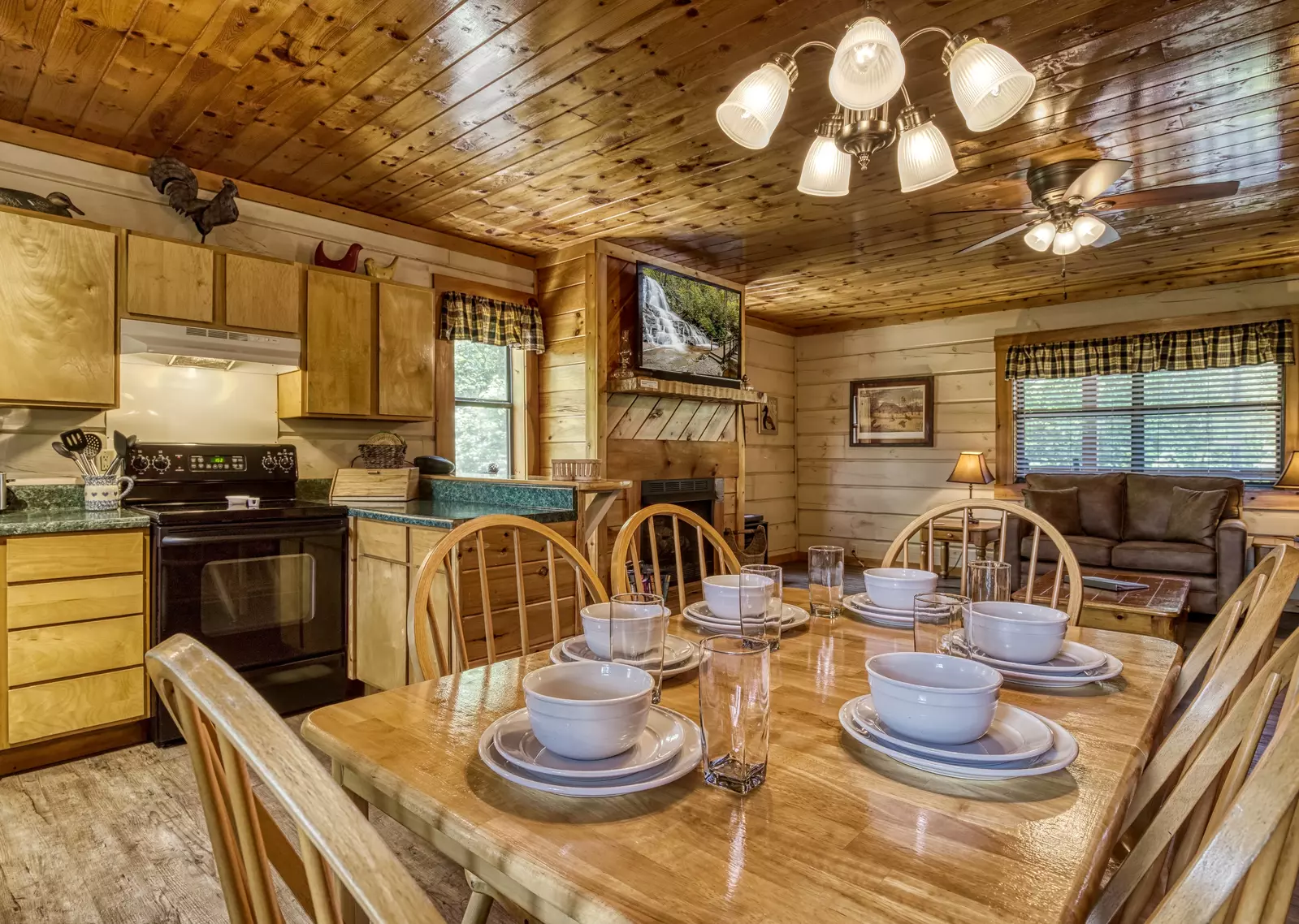 Serenity Ridge - Dining area
