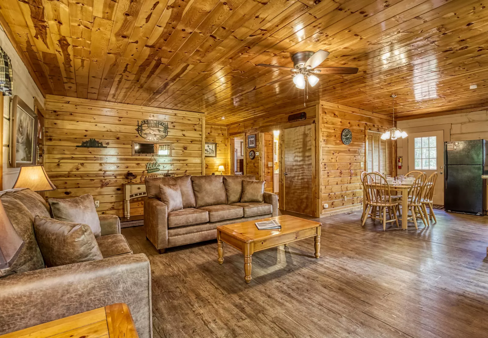 Serenity Ridge - Living room