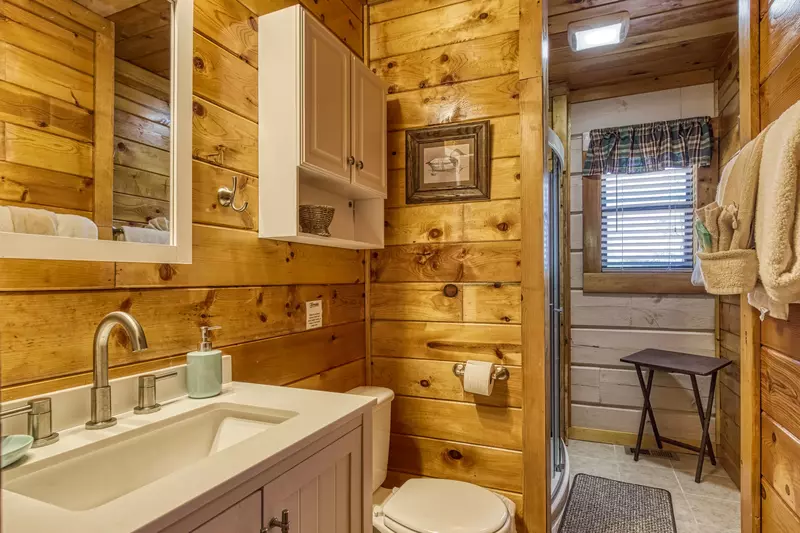 Serenity Ridge - Bathroom 2