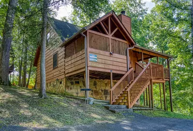Squirrels Nest covered entry deck