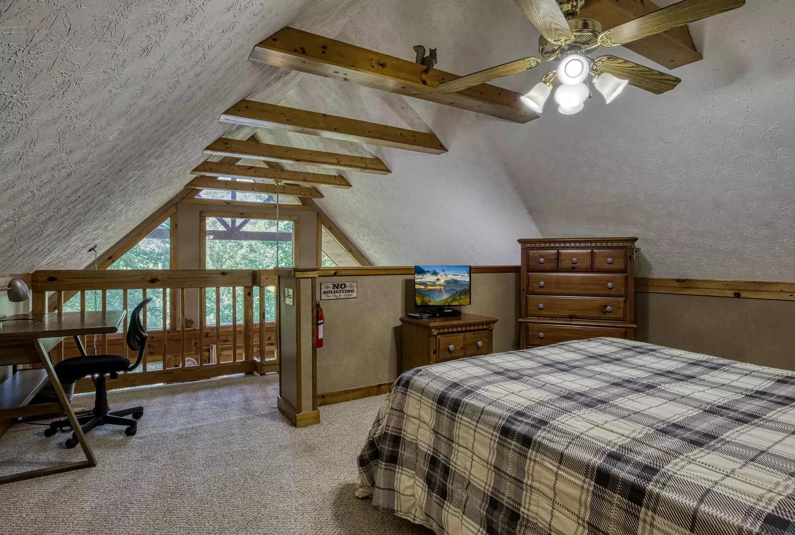 Squirrels Nest loft bedroom