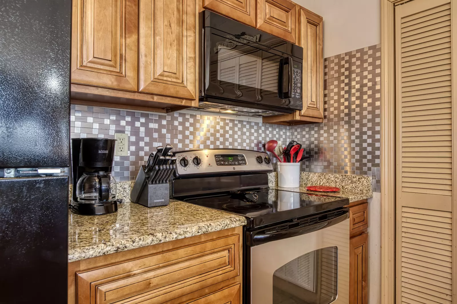 Sunset View Chalet fully furnished kitchen
