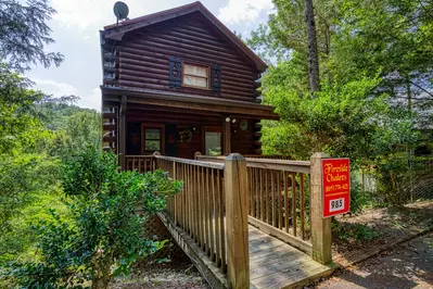 Tennessee Twilight Cabin entry deck
