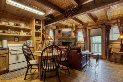 Tennessee Twilight Cabin dining table and living room