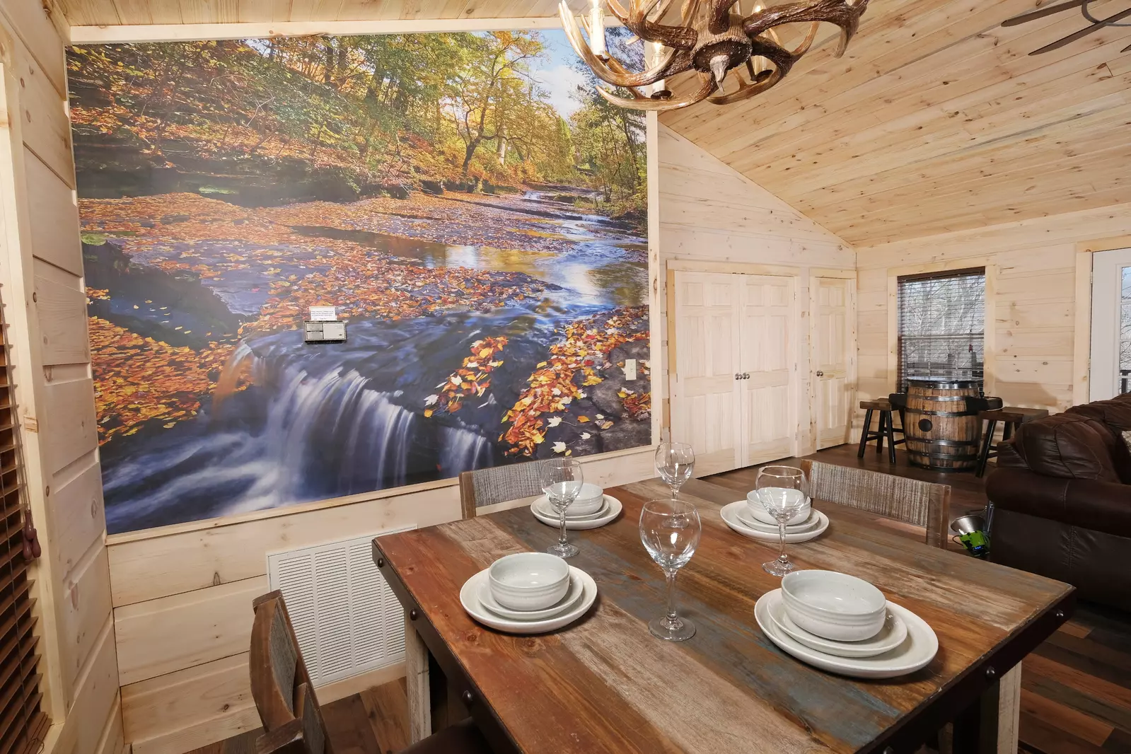 The Hidden End dining table