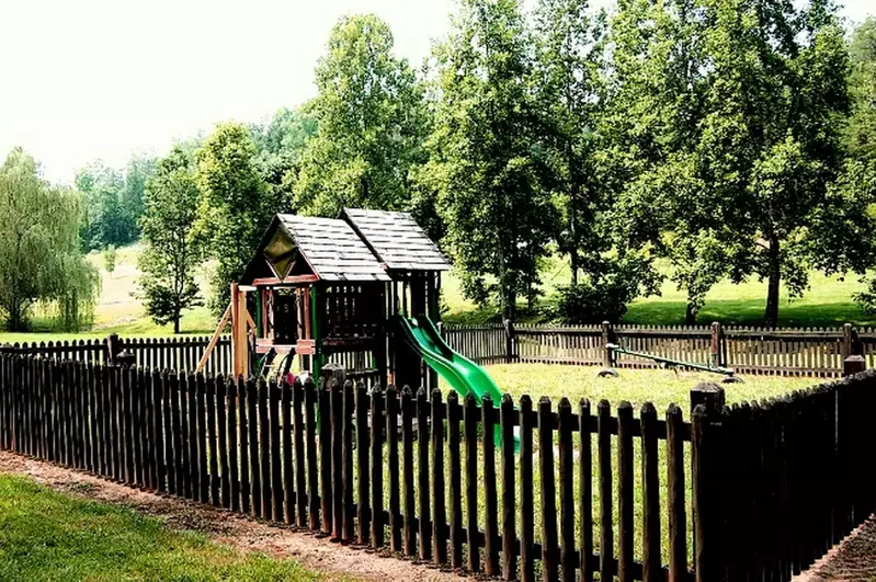 Hillbilly Hotel