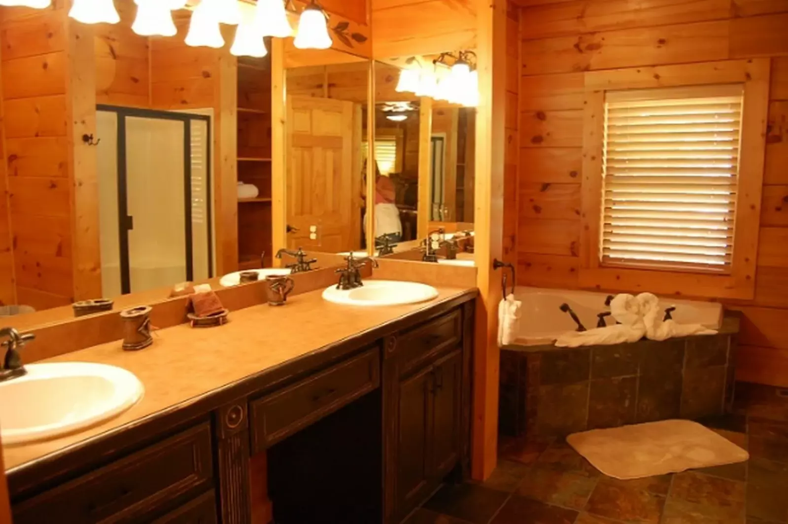 Hillbilly Hotel