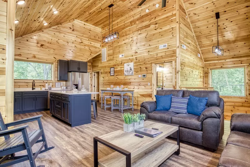 Mountain Memories living room, kitchen, and dining area