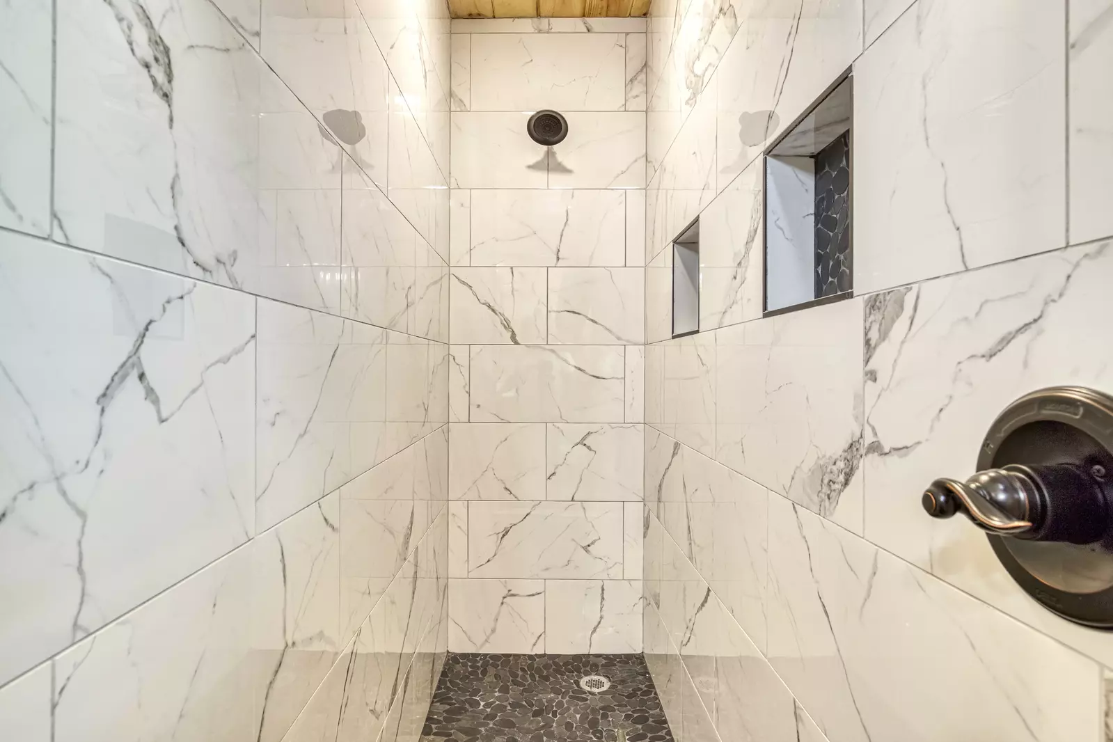 Mountain Memories lower level bathroom with walk in shower