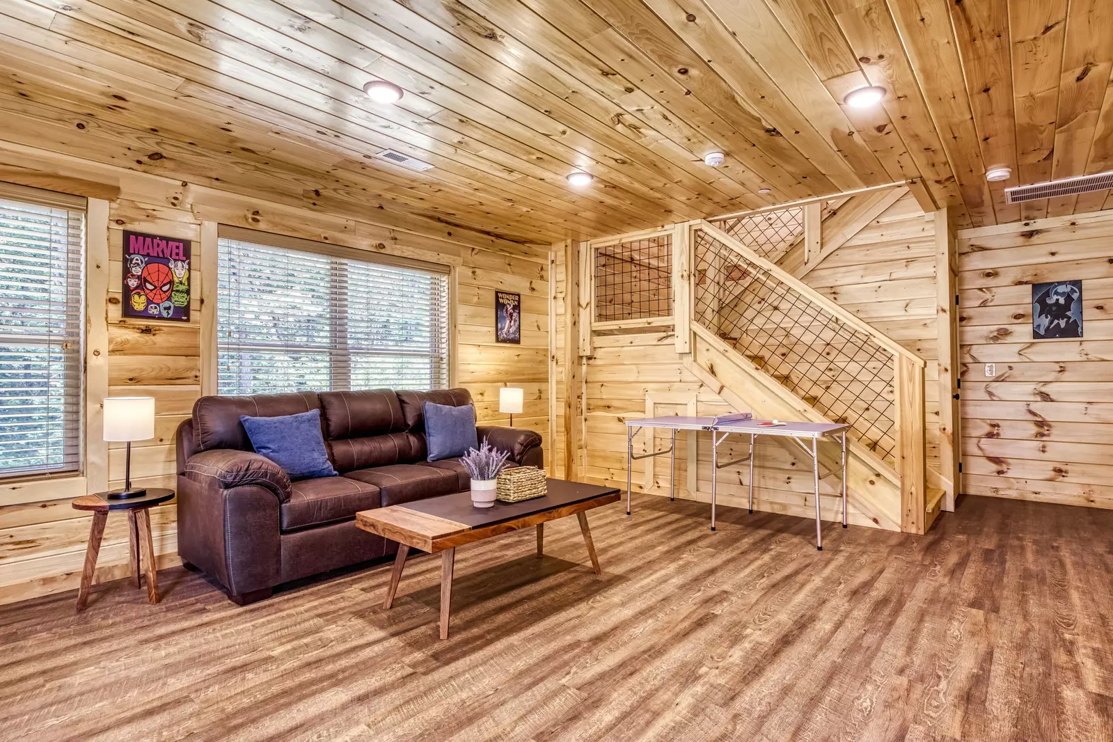 Mountain Memories lower level sitting area
