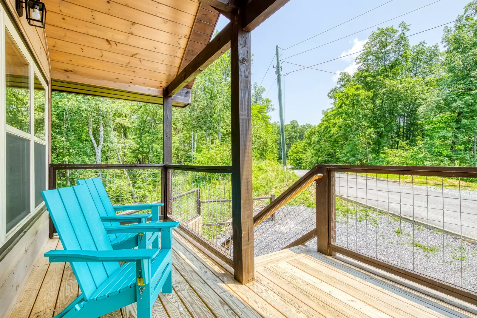 Mountain Memories covered entry deck