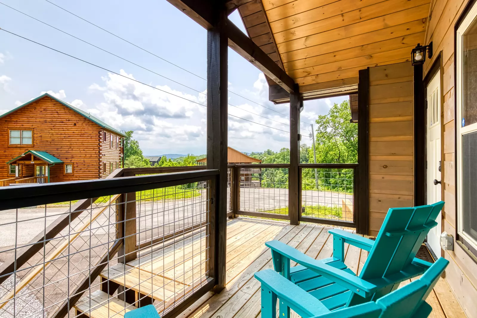 Mountain Memories covered entry deck 