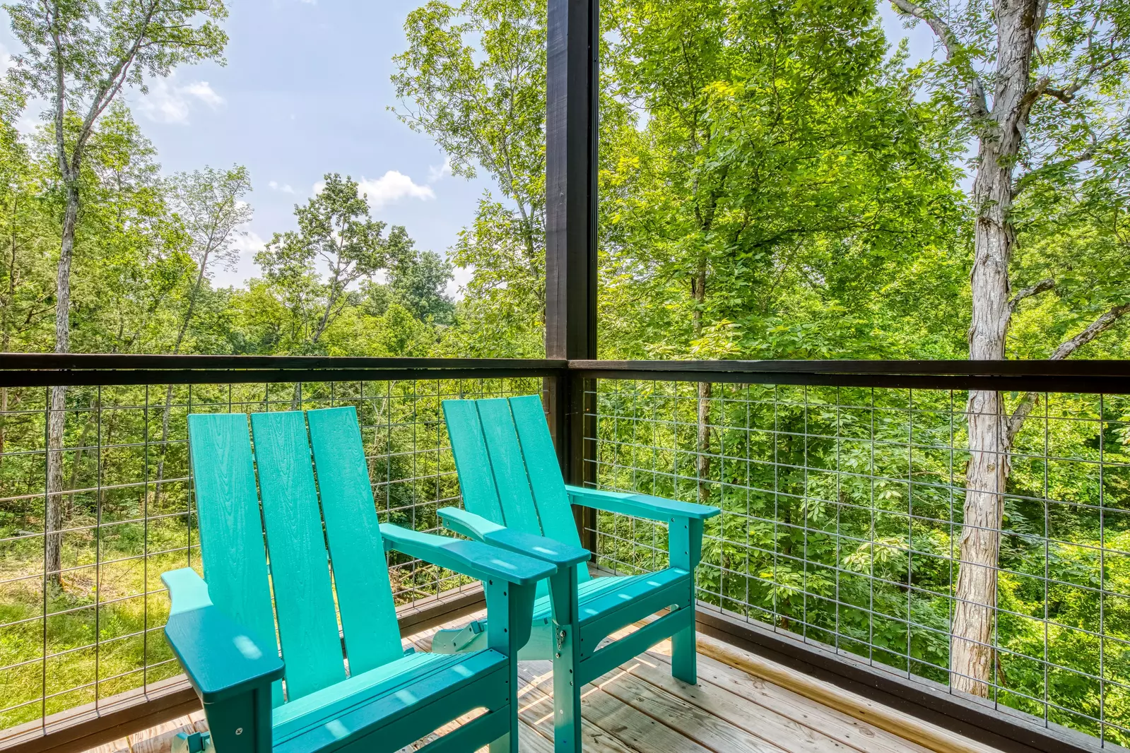 Mountain Memories lower level deck 