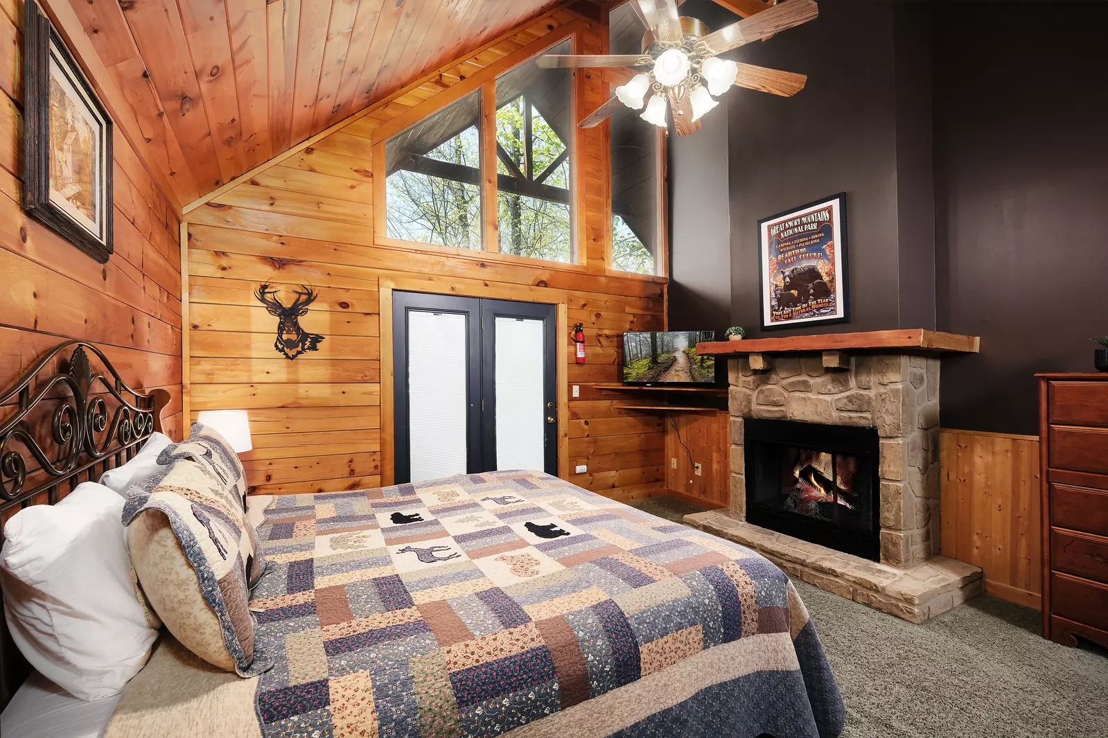 RUSTIC RACCOON