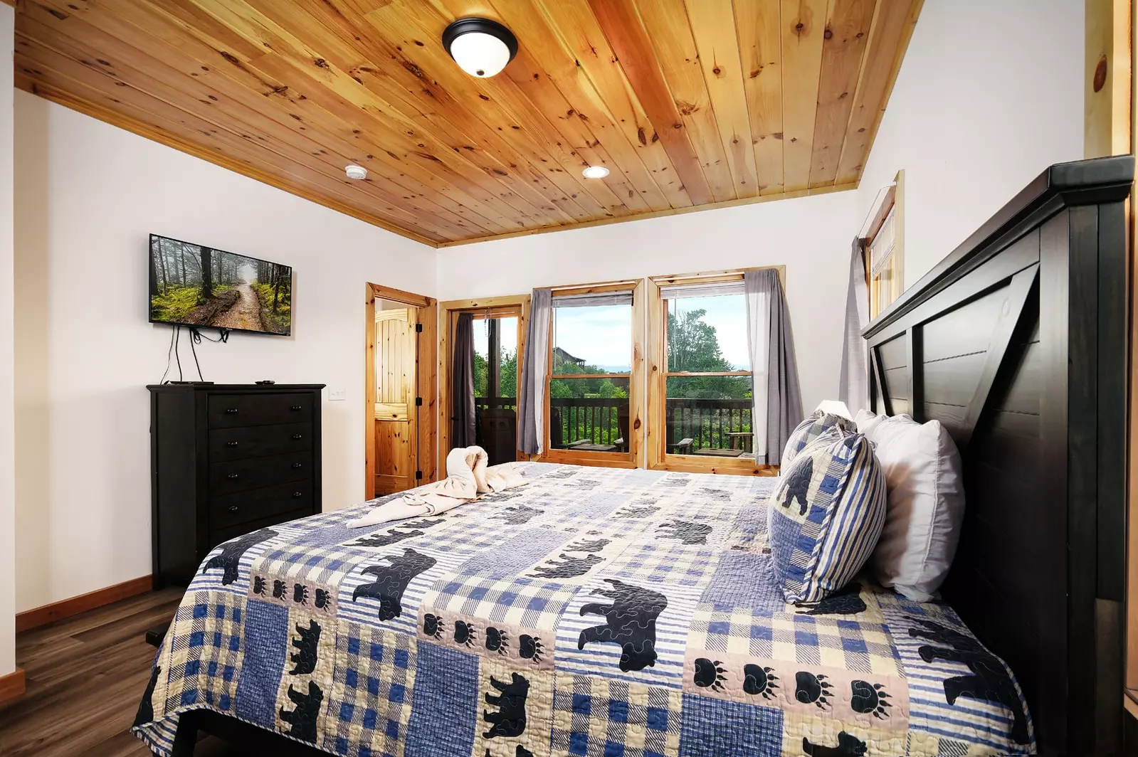 Smokey's Hideaway
