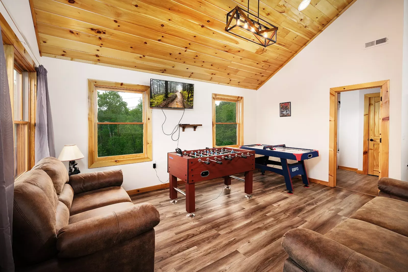 Smokey's Hideaway