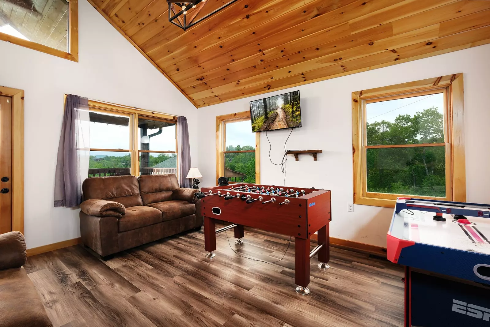 Smokey's Hideaway
