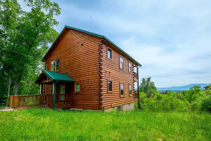 Smokey's Hideaway