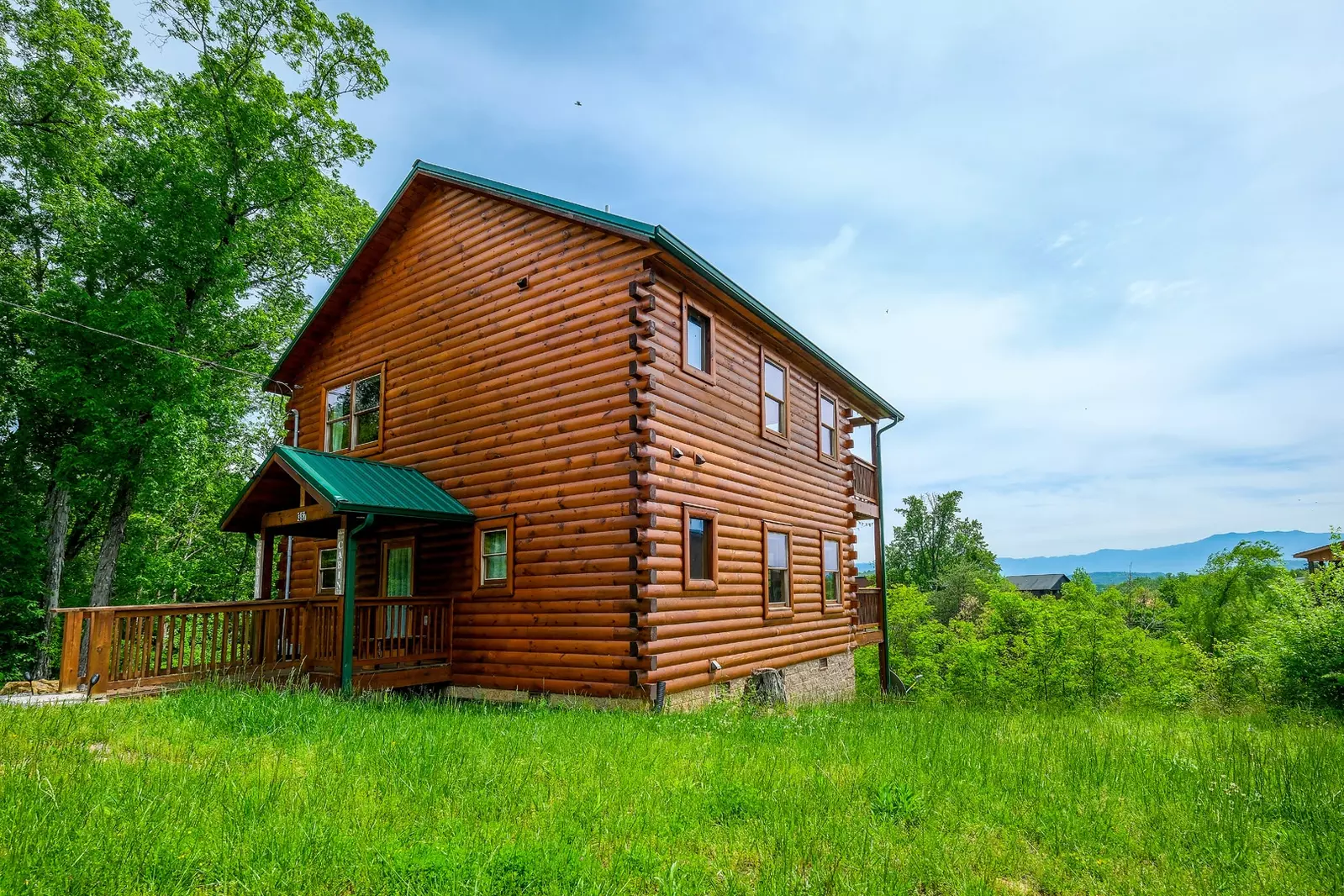 Smokey's Hideaway