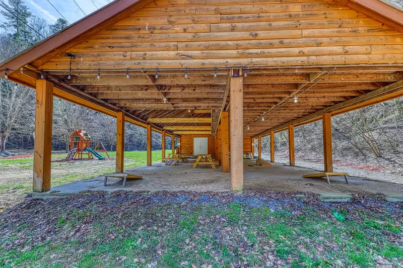 Property image, Exterior, of Hugged By The Smokies #330
