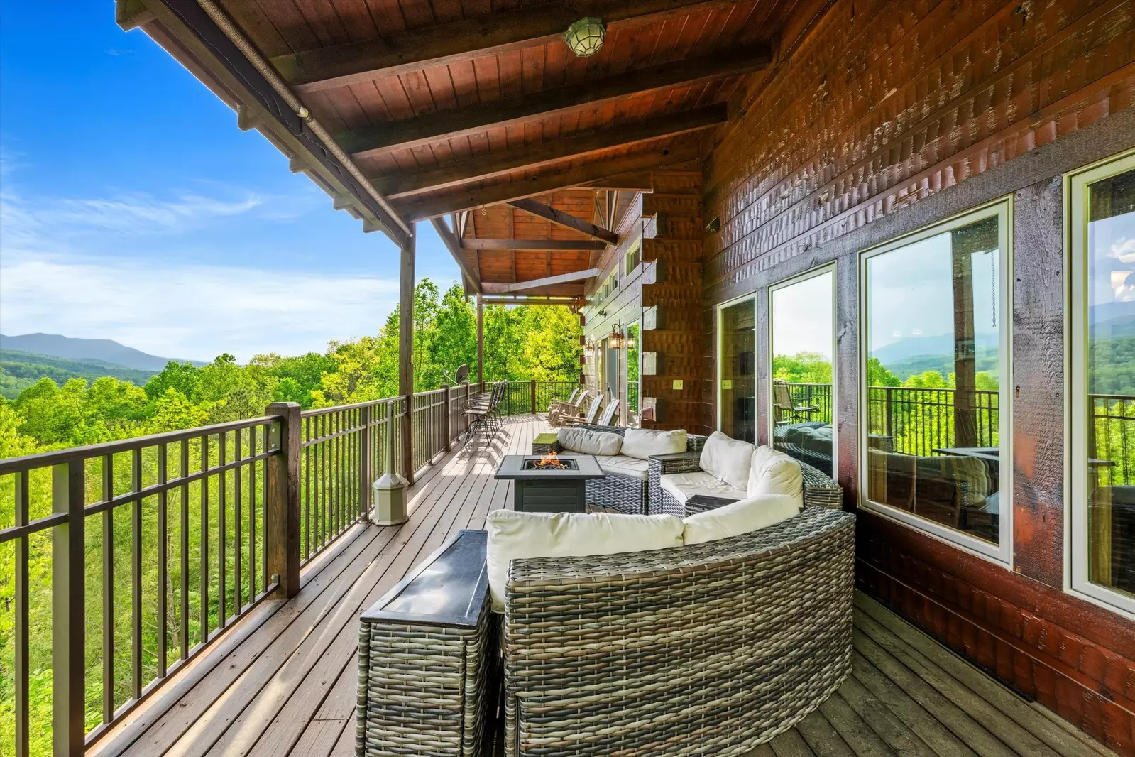 Property image, Interior, of Wine Down