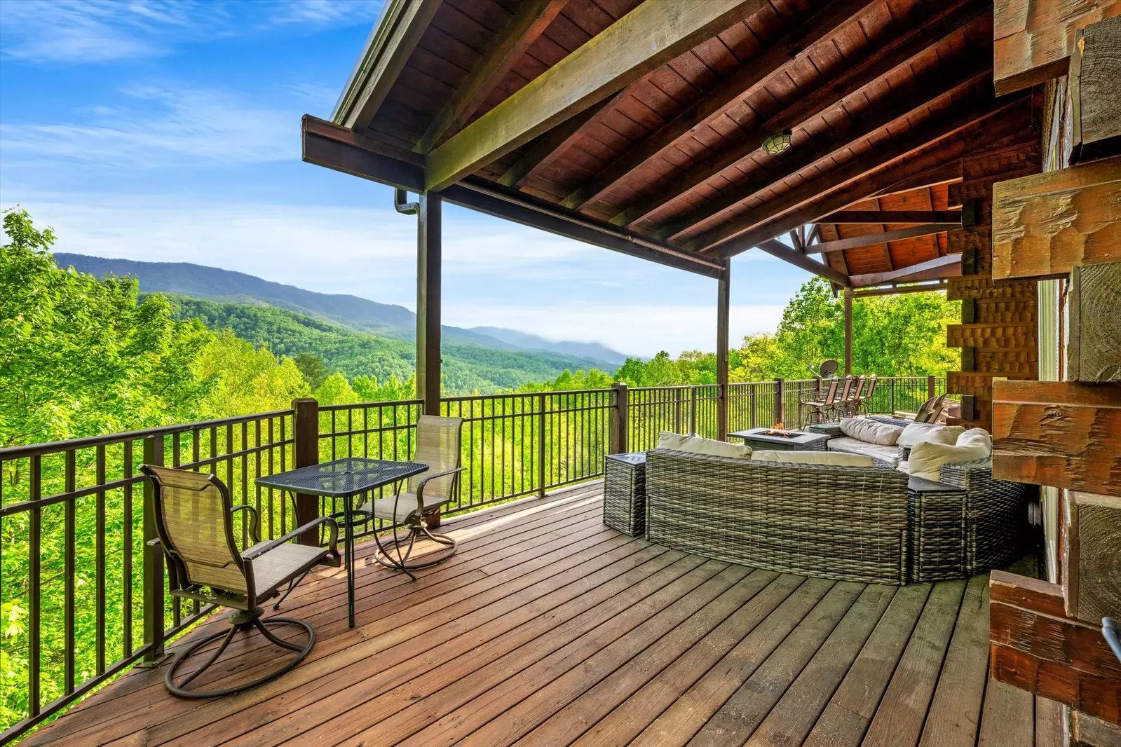 Property image, Interior, of Wine Down