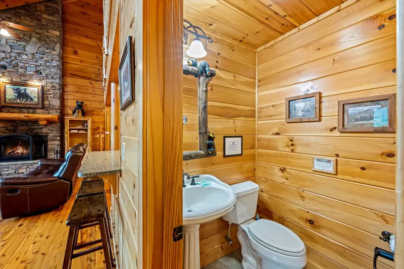 Property image, Interior, of Wine Down