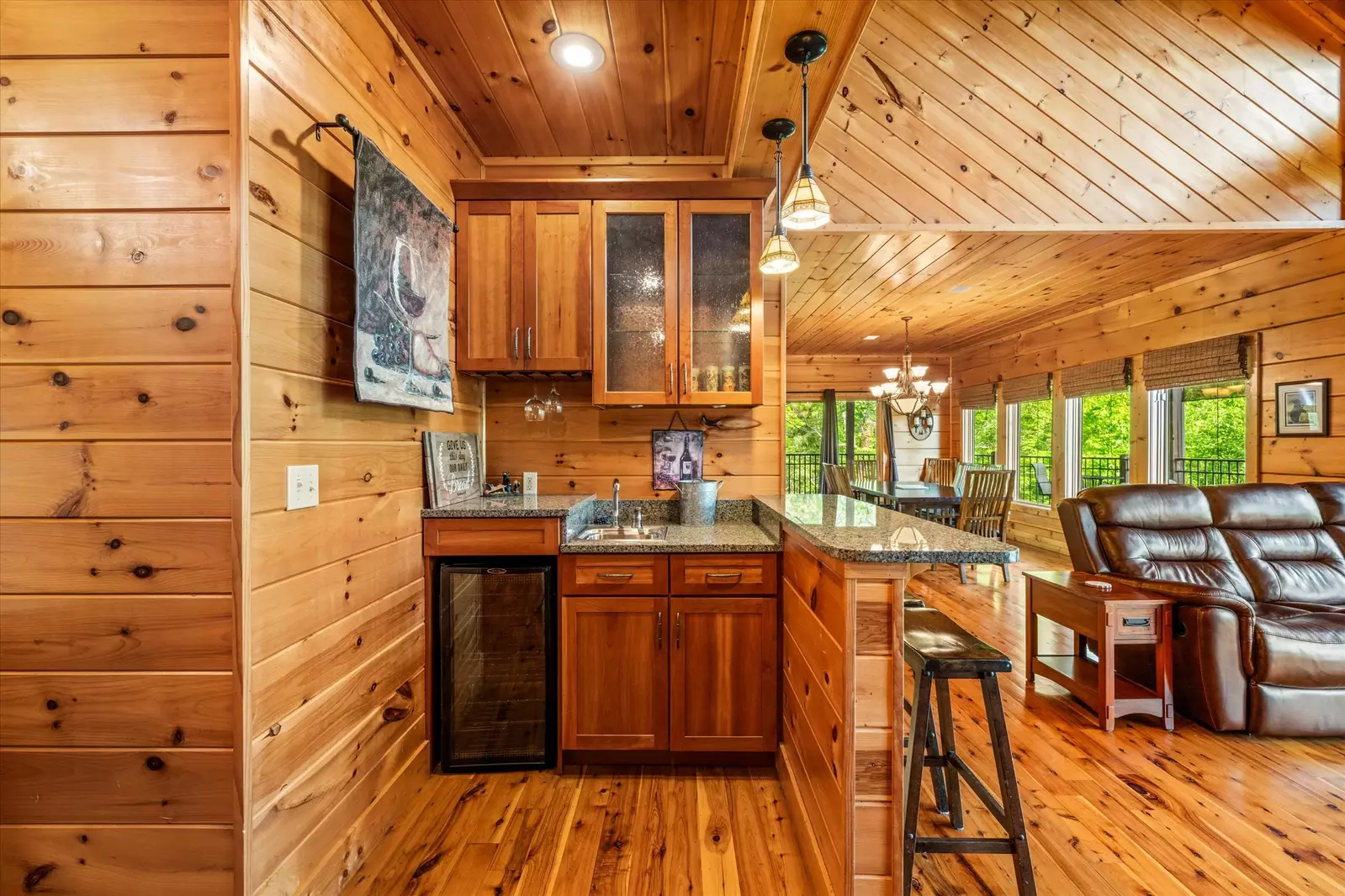 Property image, Interior, of Wine Down