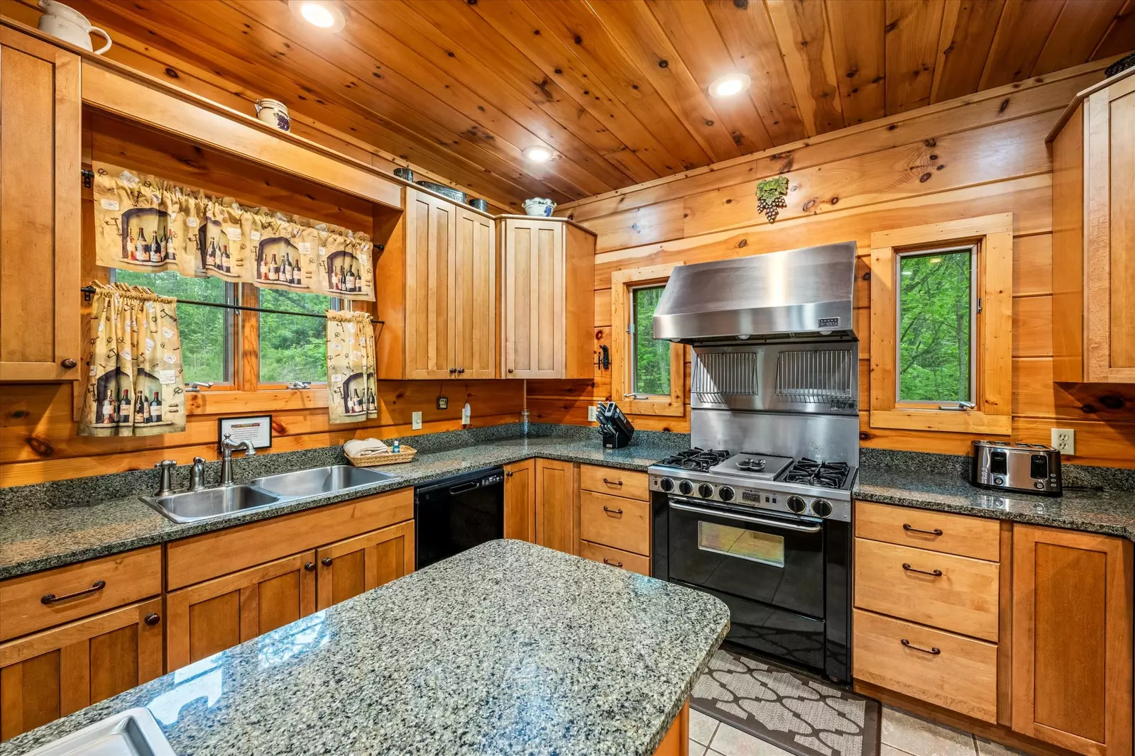 Property image, Interior, of Wine Down