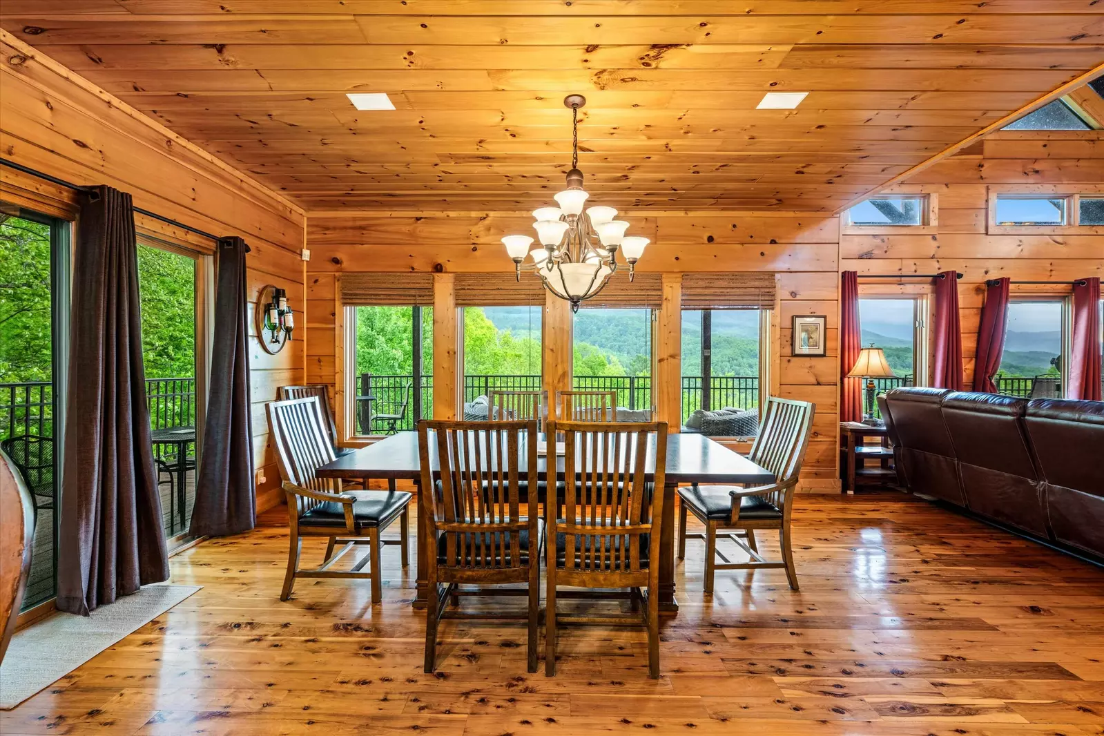 Property image, Interior, of Wine Down