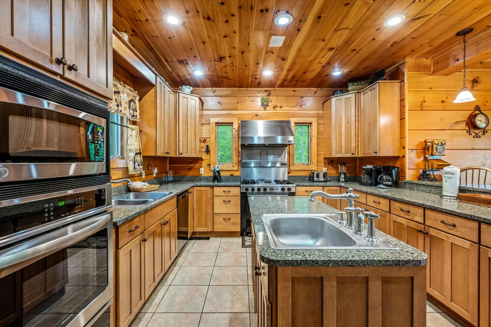 Property image, Interior, of Wine Down