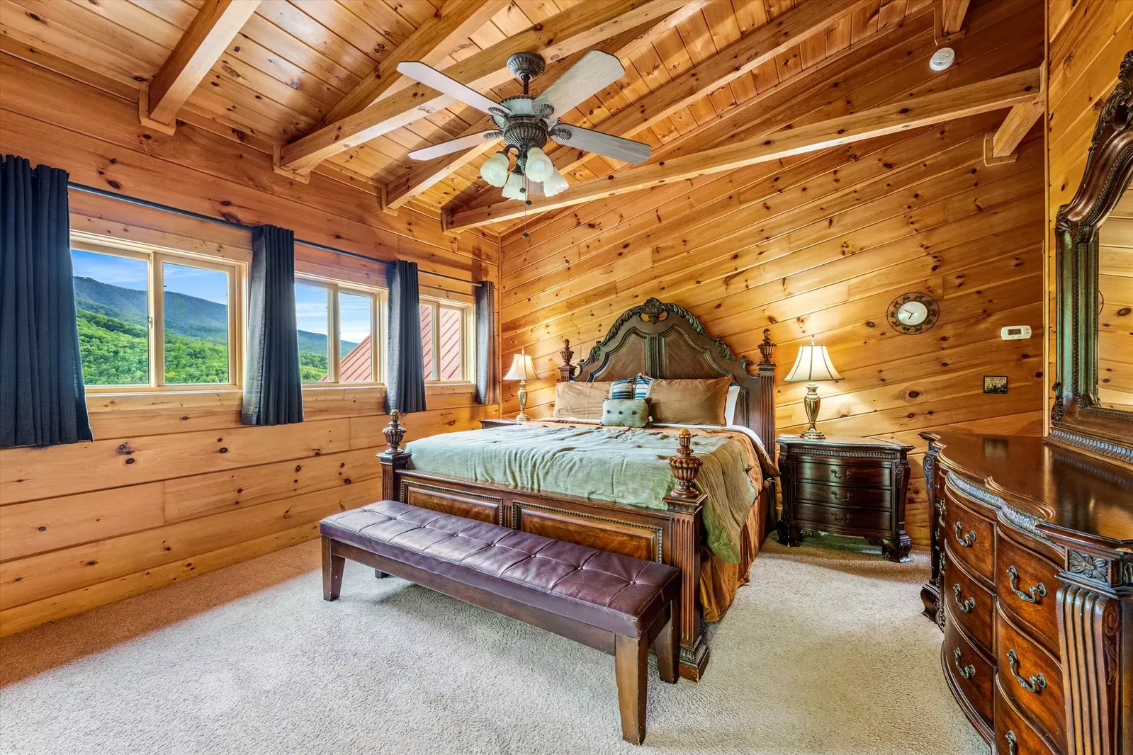 Property image, Interior, of Wine Down