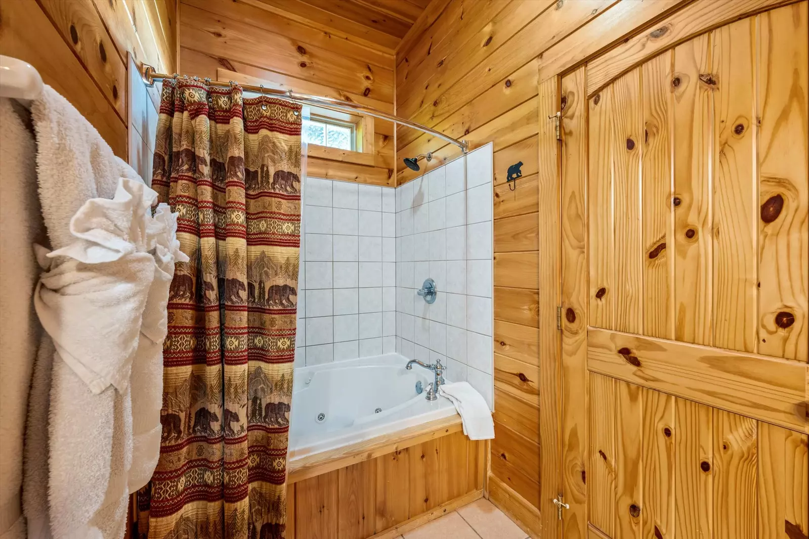 Property image, Interior, of Wine Down
