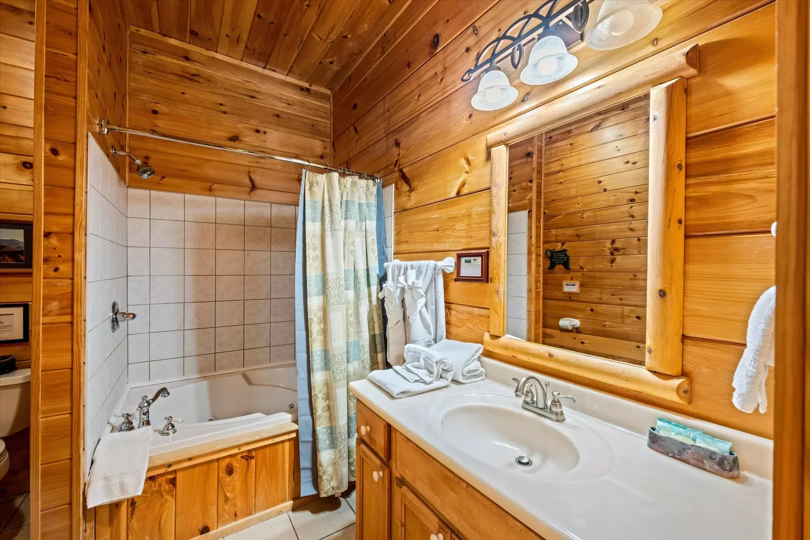 Property image, Interior, of Wine Down