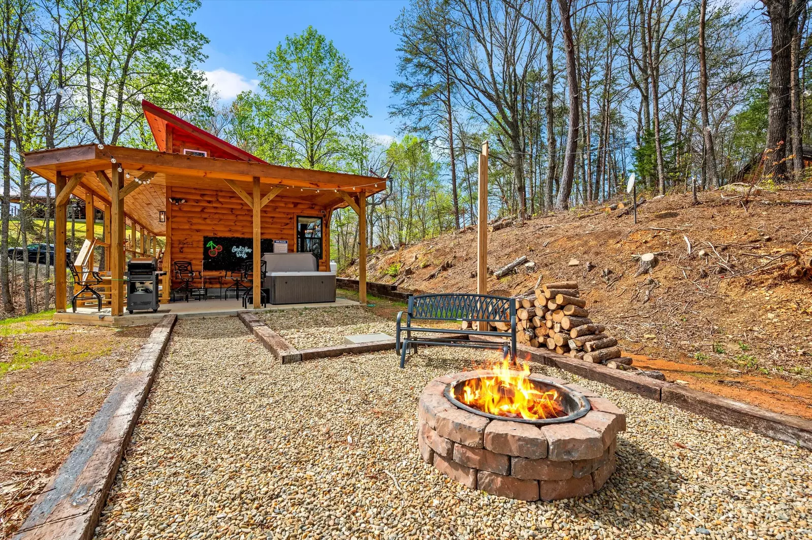 Property image, Interior, of Twin Peaks