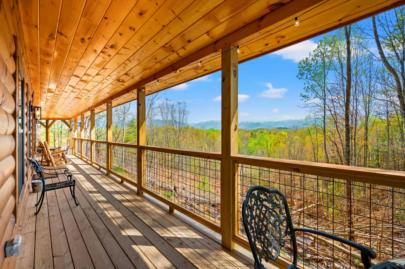 Property image, Interior, of Twin Peaks