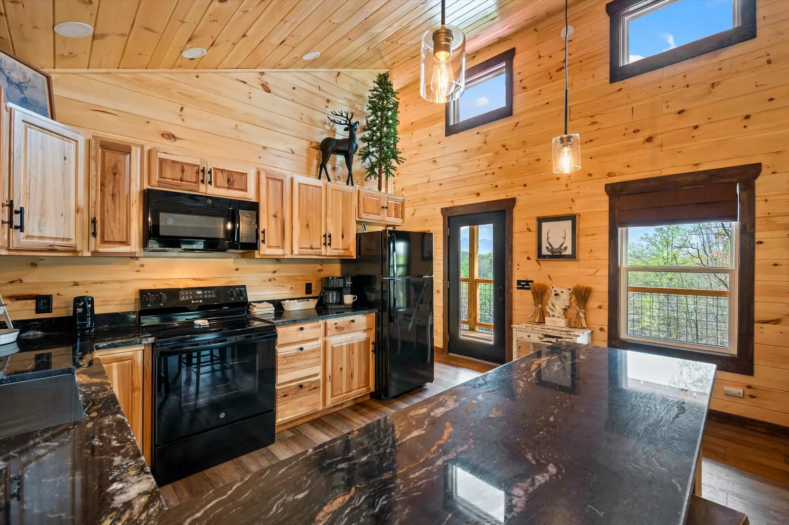 Property image, Interior, of Twin Peaks