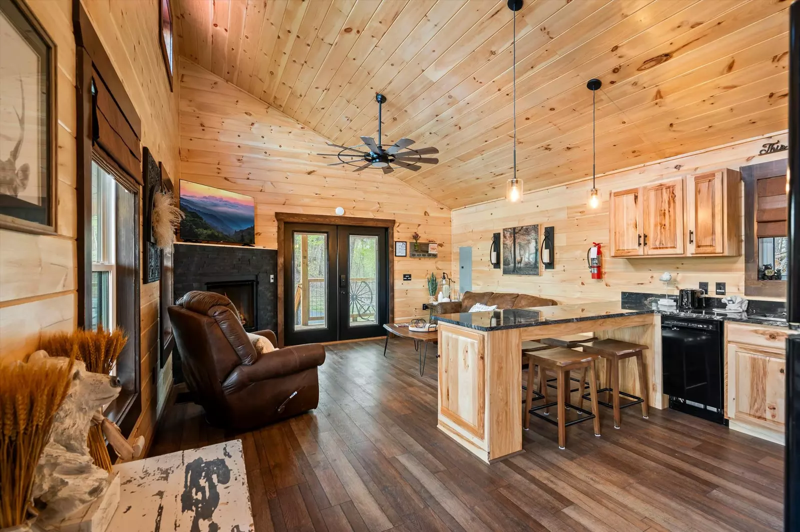 Property image, Interior, of Twin Peaks