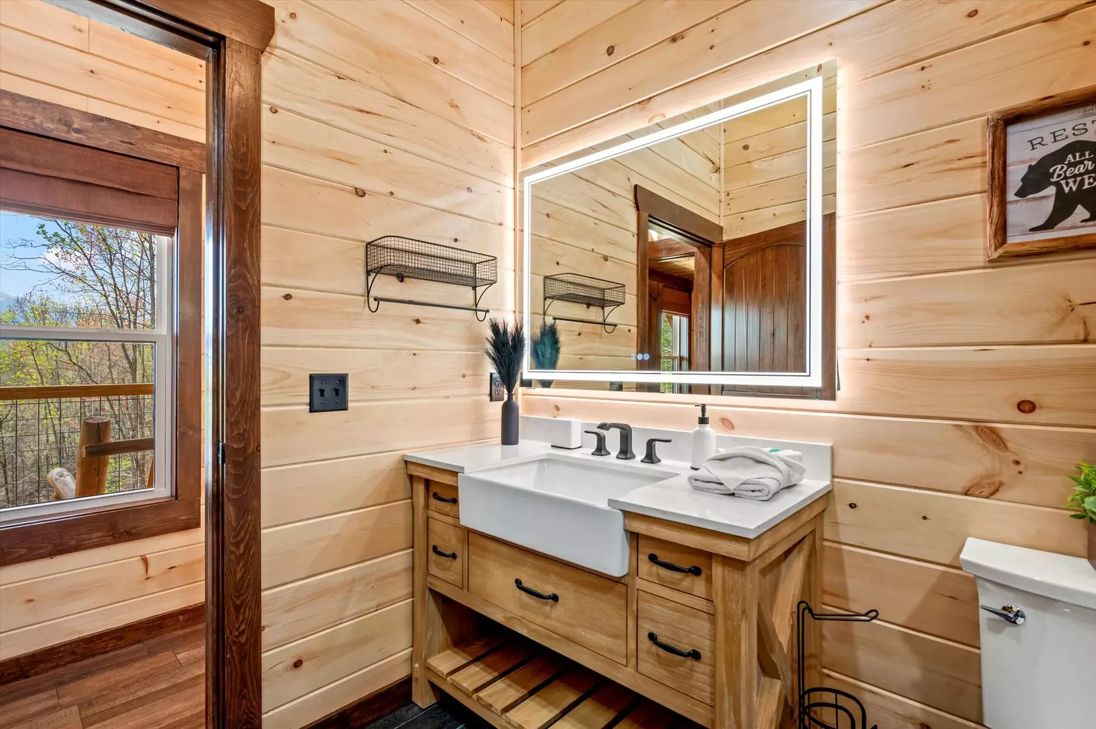 Property image, Interior, of Twin Peaks