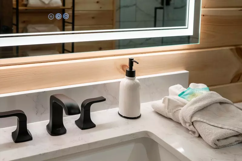 Property image, Interior, of Twin Peaks