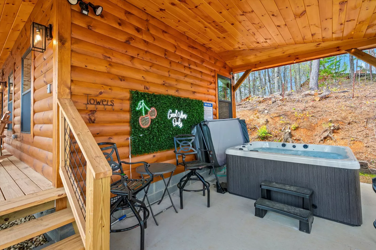Property image, Interior, of Twin Peaks