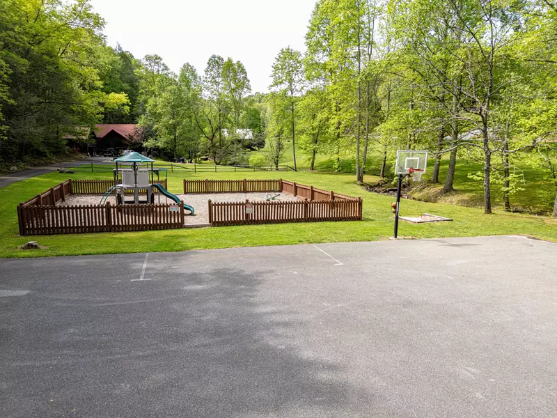 Basketball and playground for everyone to enjoy in the resort