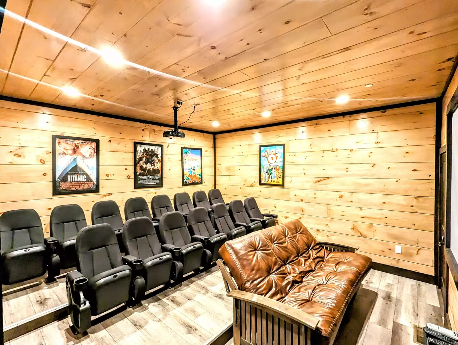 Chestnut Oak Lodge