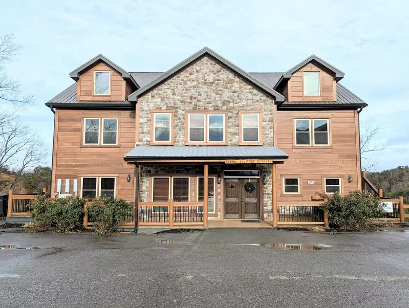 Chestnut Oak Lodge